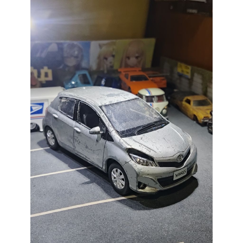 Diecast Mobil 1:32 Toyota Yaris Loose Junk