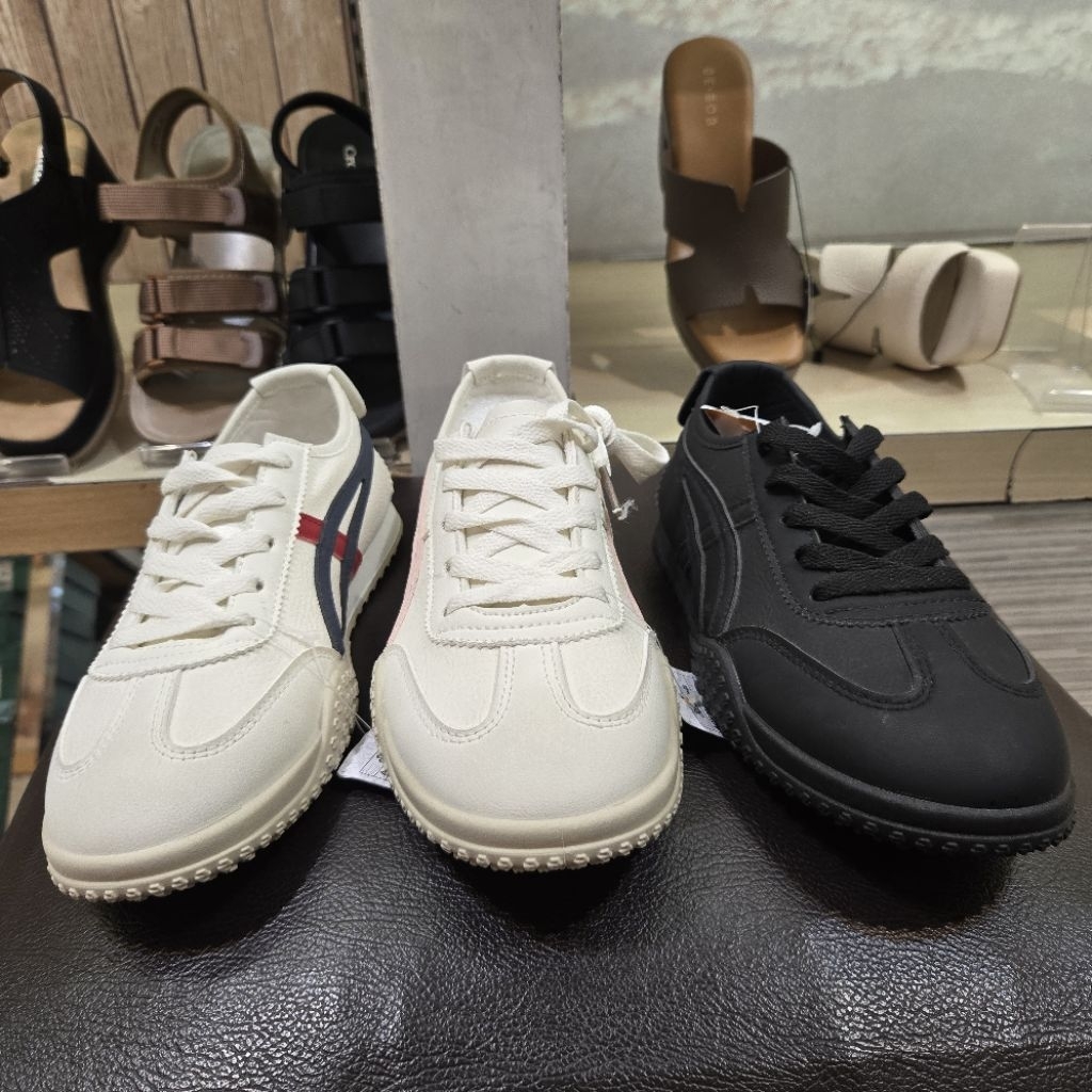 ST MORITZ NEW sepatu sneakers tali wanita ori size 36-40