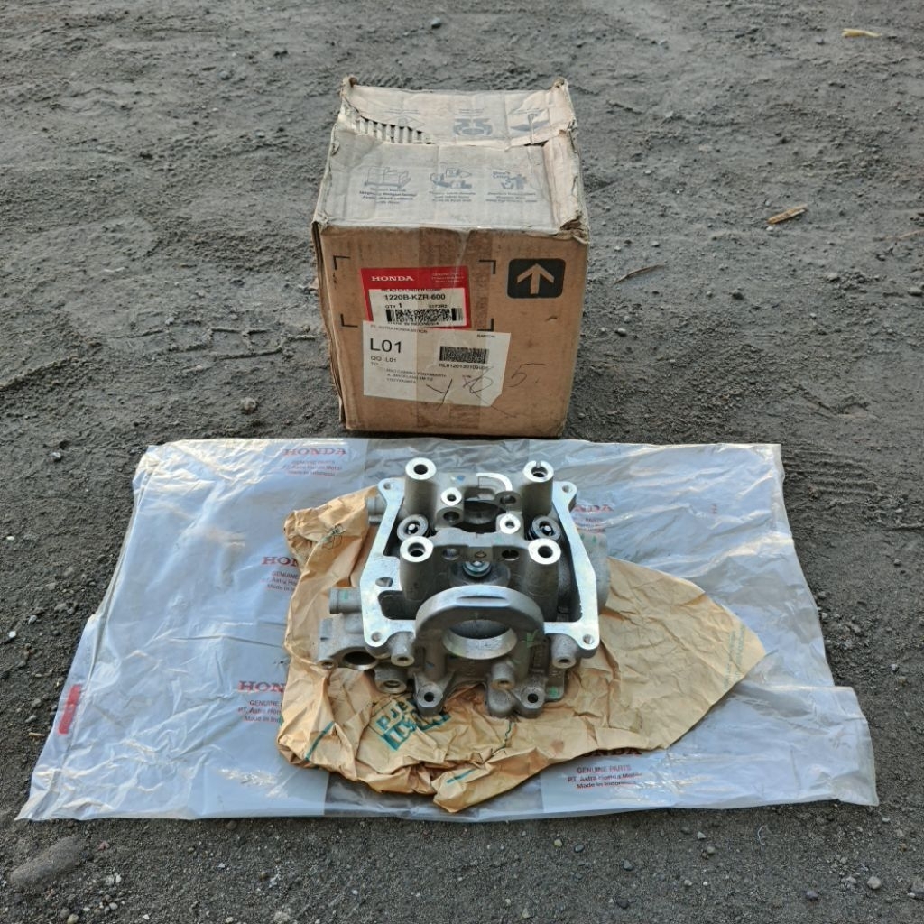 head cylinder comp honda vario 125 fi/f1 1220B-KZR-600 Original AHM Astra honda motor