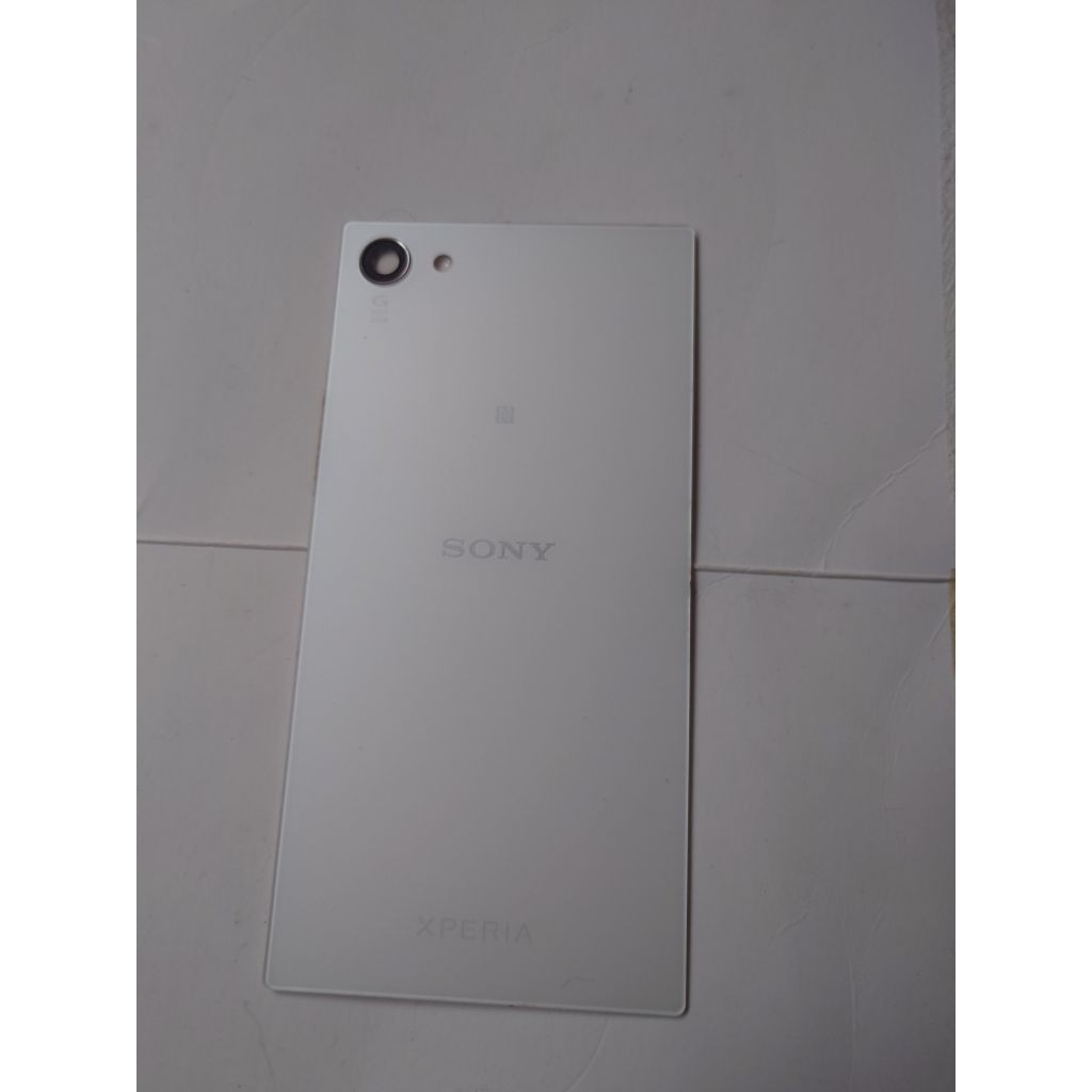backdoor Sony Xperia Z5 compact original copotan global