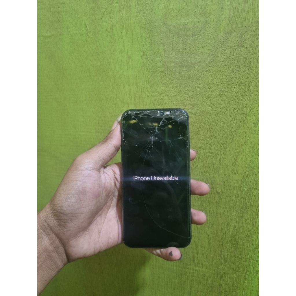 Handphone Second iPhone 11 Pro 64GB Eks Inter Minus