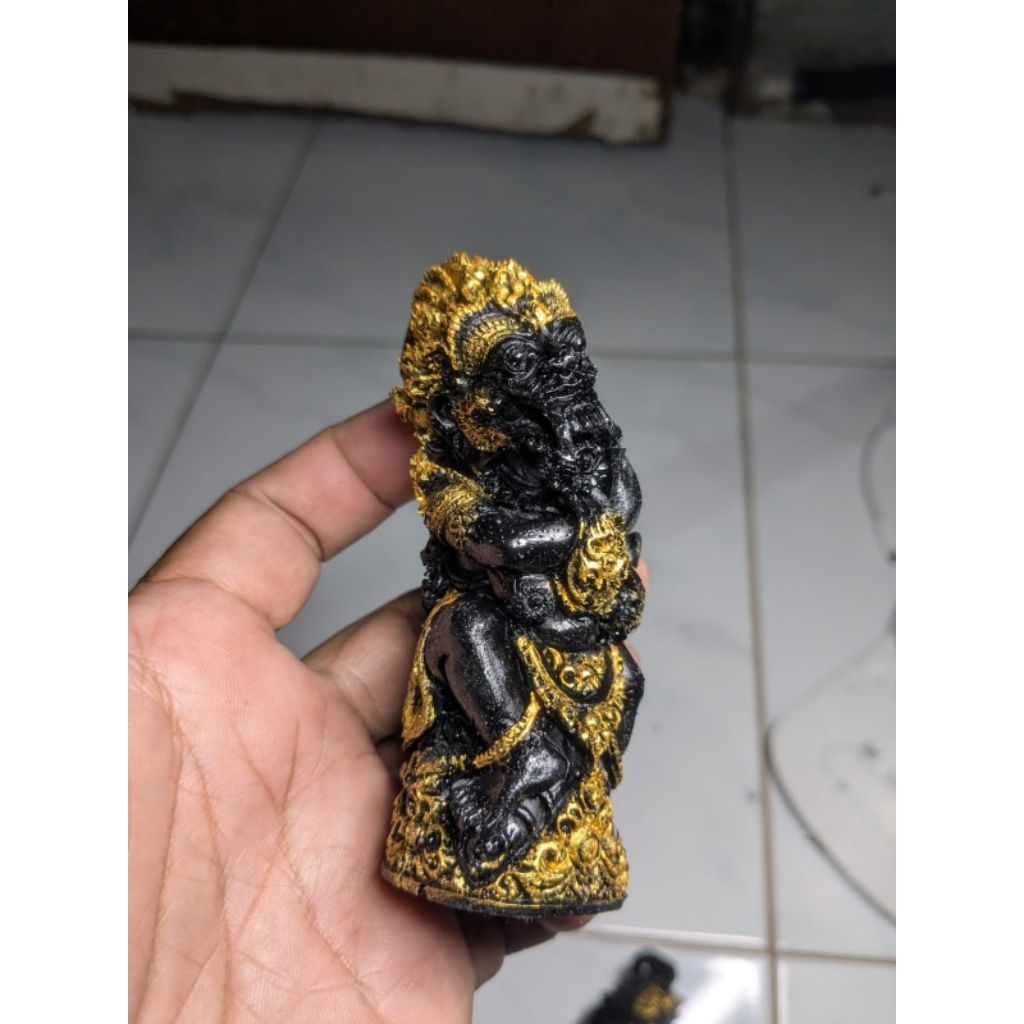 Danganan keris ukir durga atau leak bali