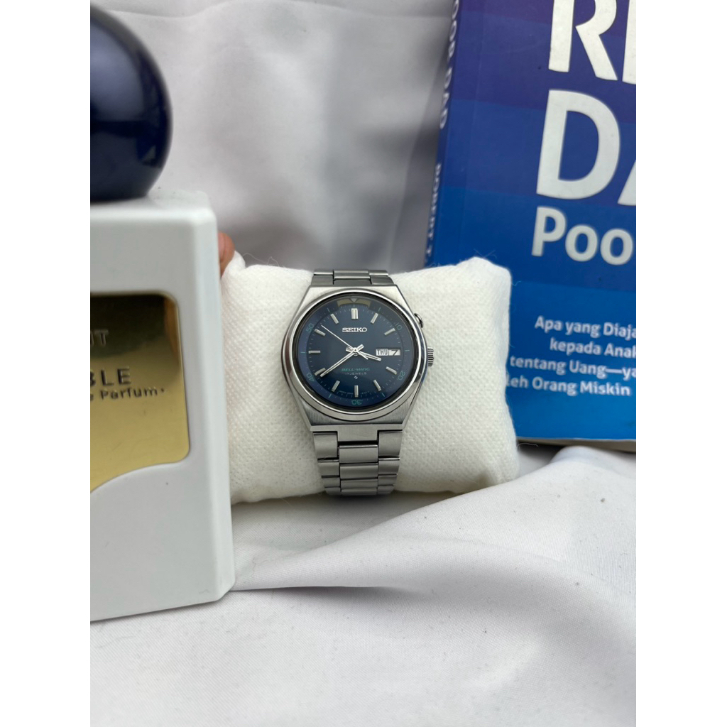 SEIKO BELL MATIC 17 JEWELS BLUE SUPER RARE