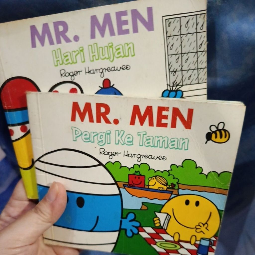 (Dua buku) Mr Men, preloved