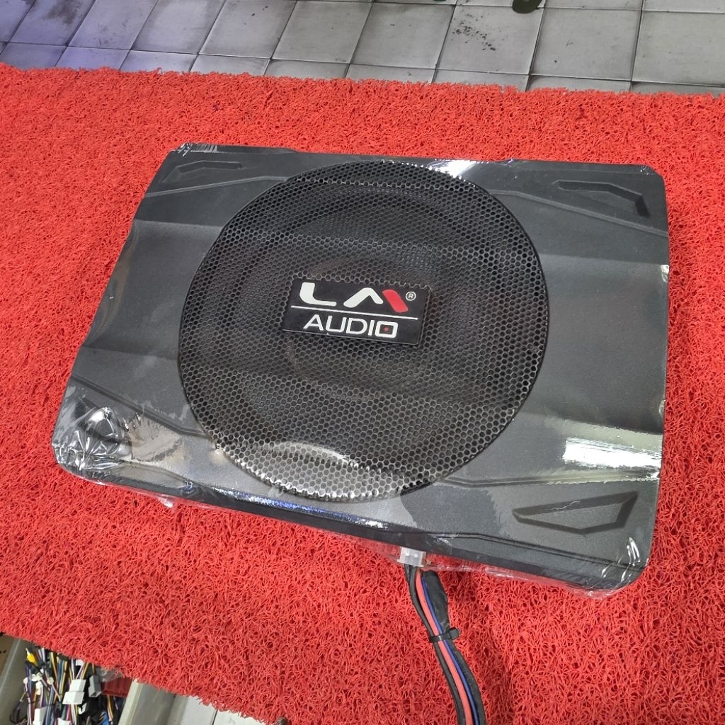 Subwoofer Kolong Aktif LM AUDIO LM-80S Subwoofer Aktif LM AUDIO 8 in