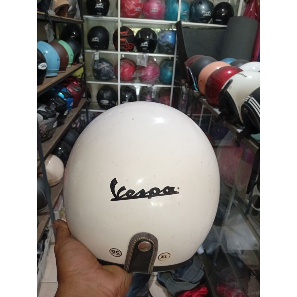helm vespa ori xl putih
