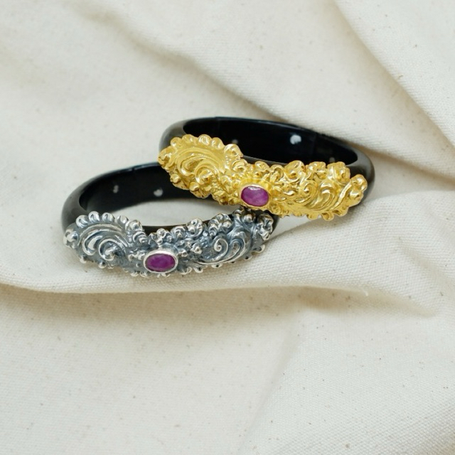 Gelang Uli Tatahan Bayi Perak 925 dan Lapis Emas 24K Permata Mirah Ruby