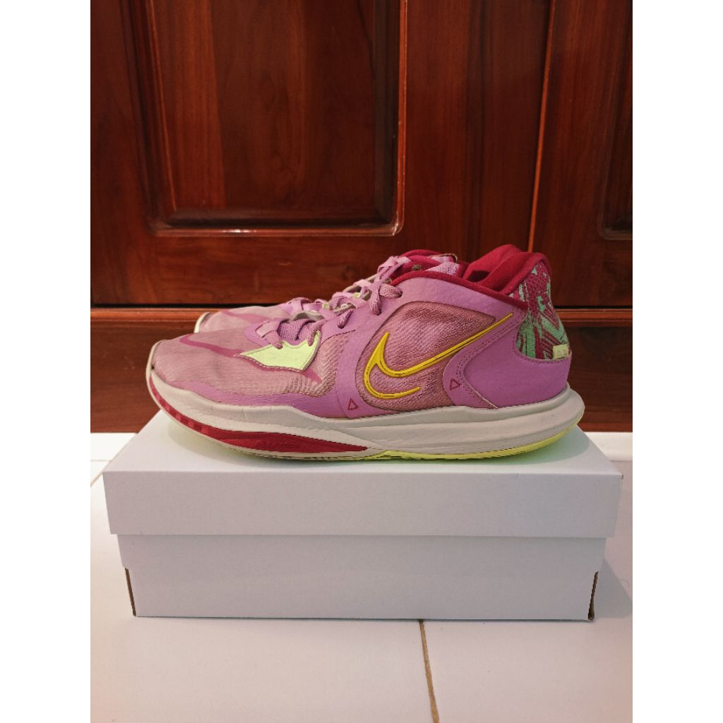 Sepatu Basket Second Nike Kyrie Low 5 "Orchid"