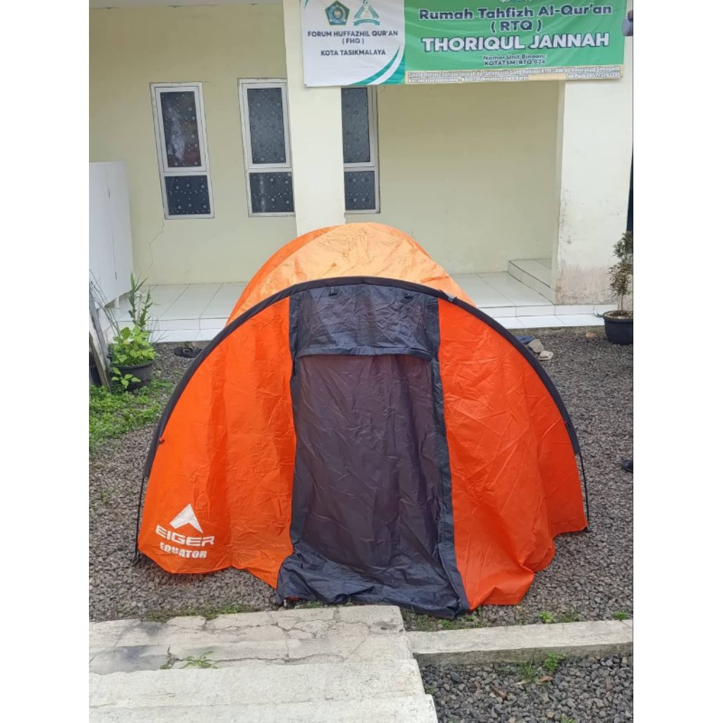 Tenda Eiger Equator kapasitas 4 orang