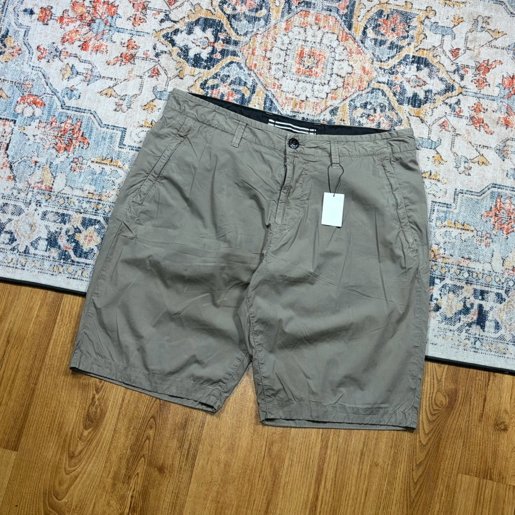 CELANA PENDEK STONE ISLAND