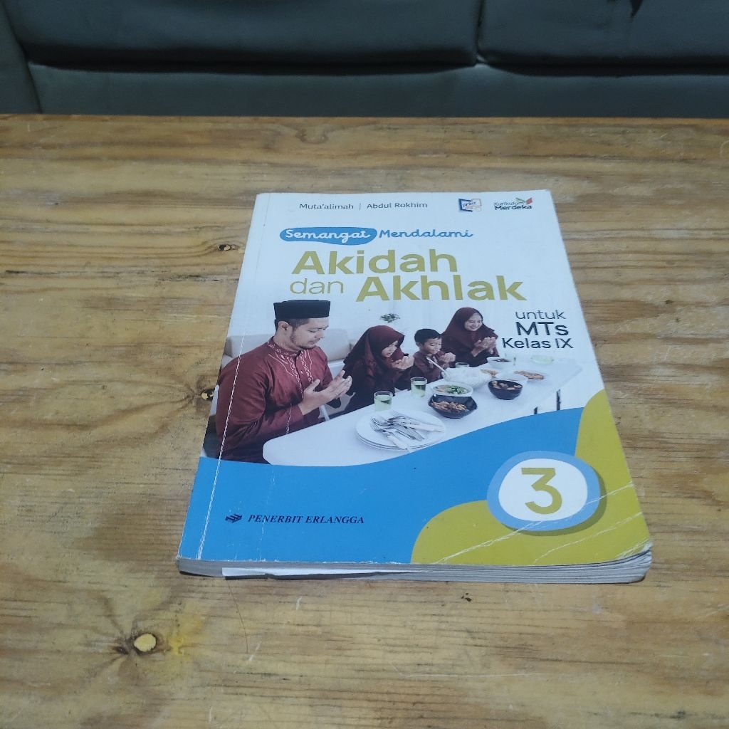 Buku Semangat Mendalami Akidah & Akhlak Kelas IX MTs