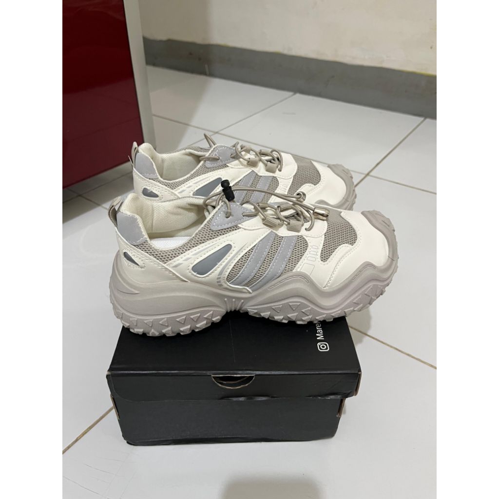 sepatu hiking marelow