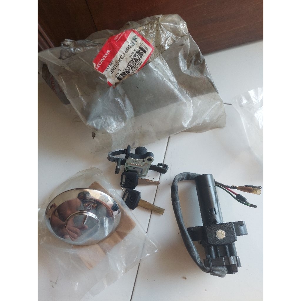 kunci kontak set keyset honda tiger 2000 tiger lama original new old stok