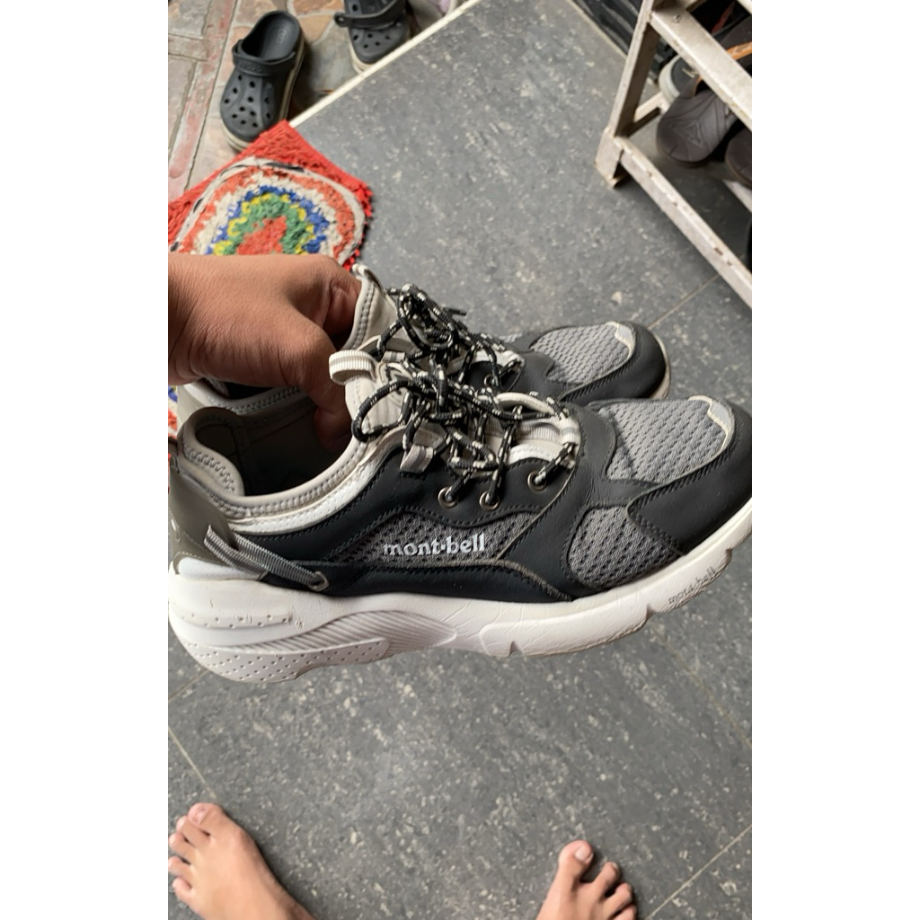 sepatu montbell