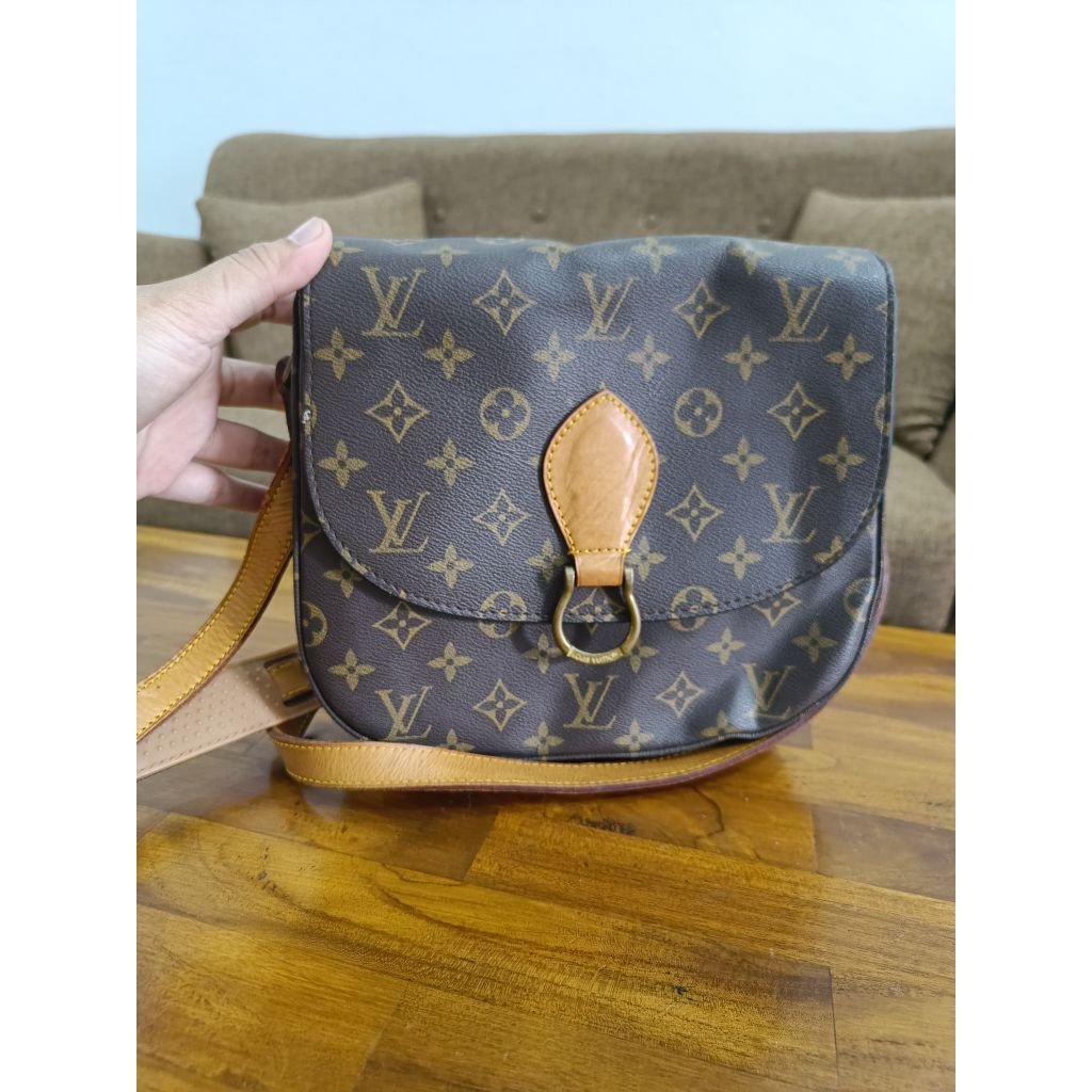 Preloved tas sling/ selempang LV