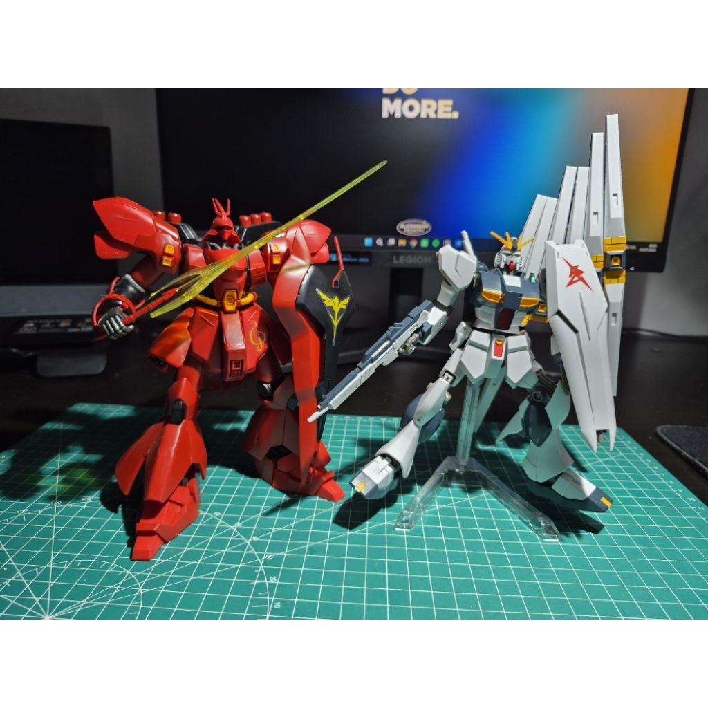 HG Gundam Bundling : HGUC SAZABI + HGUC NU GUNDAM (BANDAI)