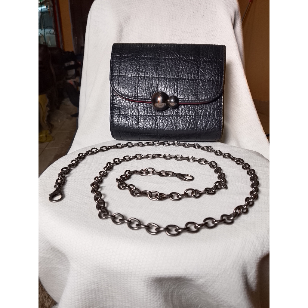 Preloved Tas Selempang Wanita Sling Bag Rantai Hitam Kulit Jeruk Bekas Bagus