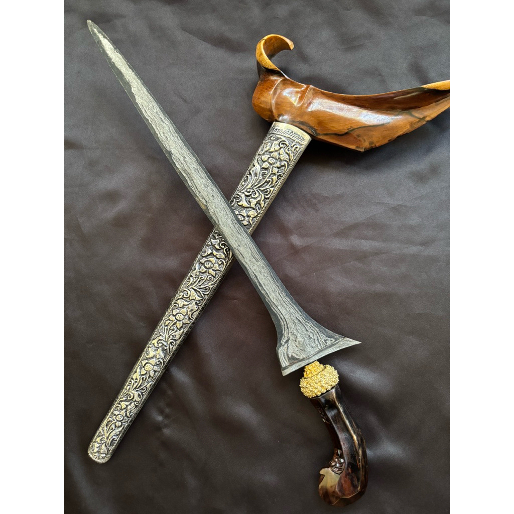 Keris Brojol Pamor Singkir Boyo tangguh Cirebon
