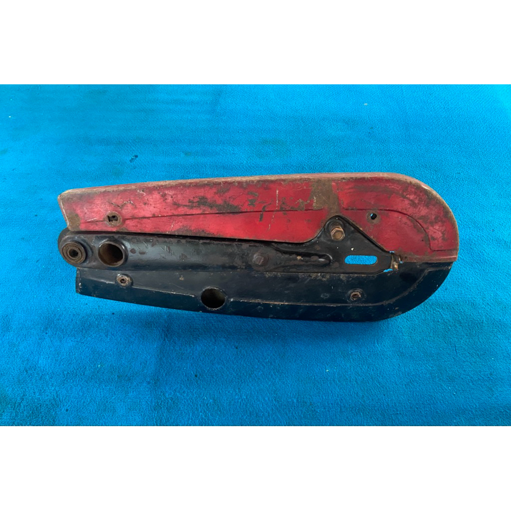 tutup rantai + swing arm Honda cb100 cb125 original