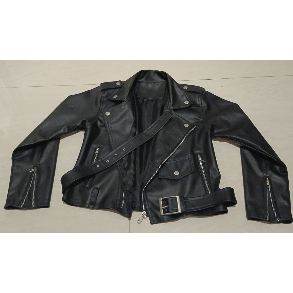 JaketKulitThrift