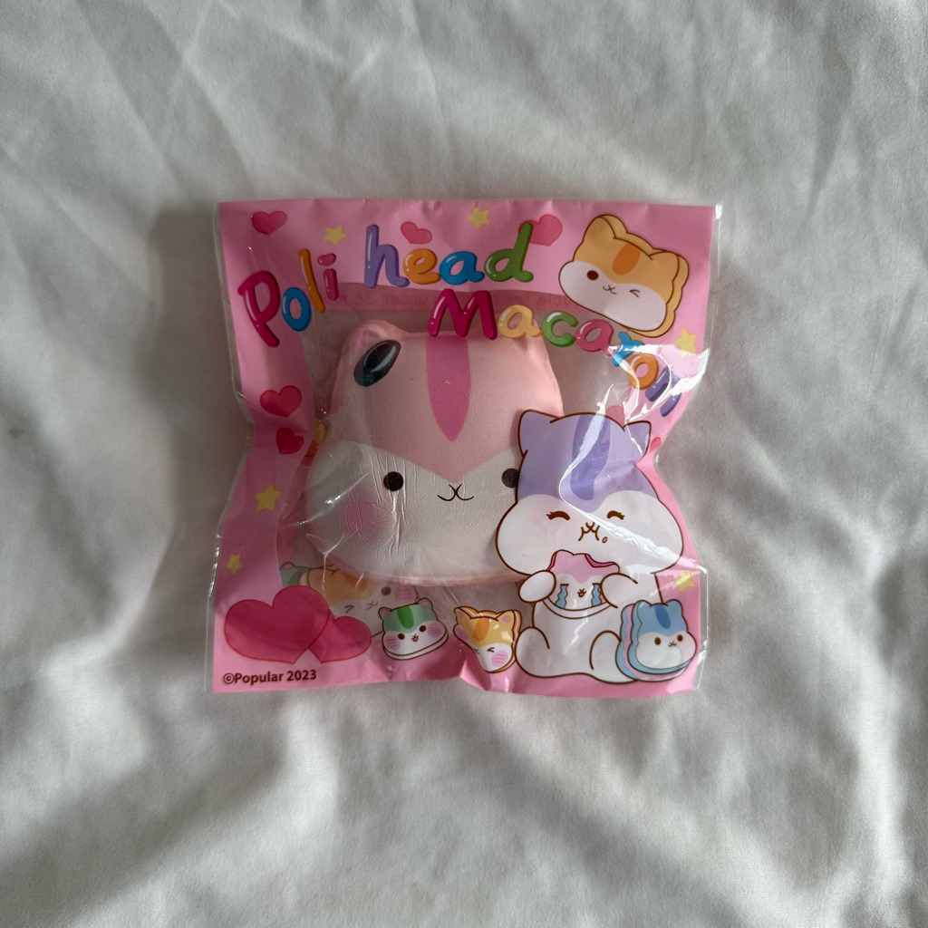 poli head macaron squishy