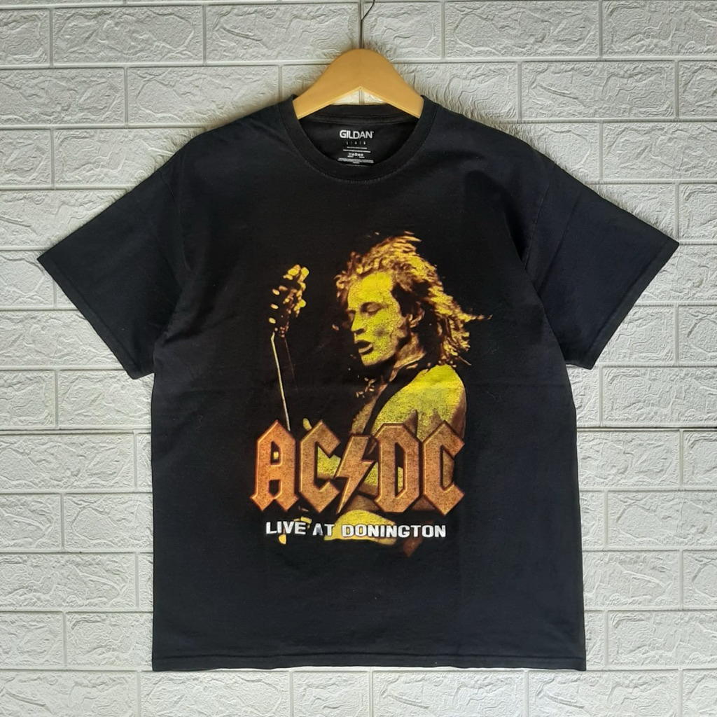T shirt ACDC band gildan preloved
