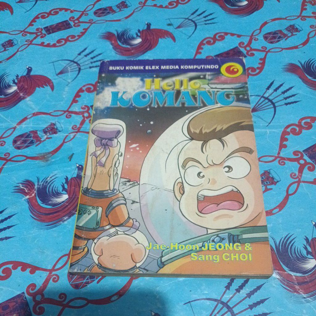 Komik Hello Komang volume 6