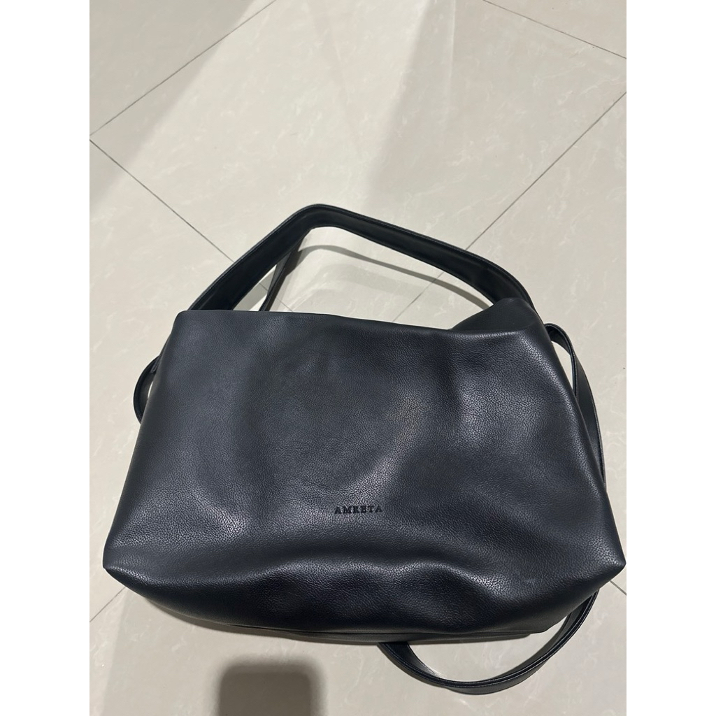 Lyan Amreta bag