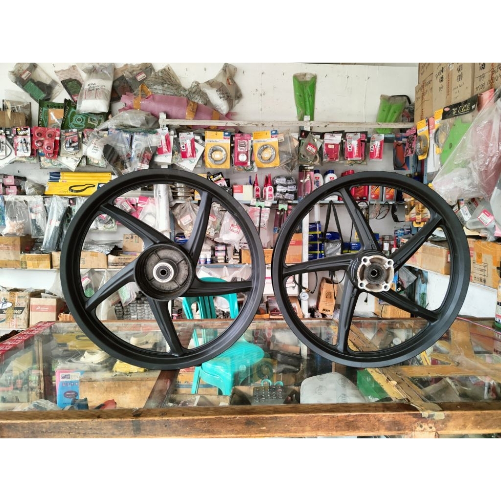 Velg racing revo absolute