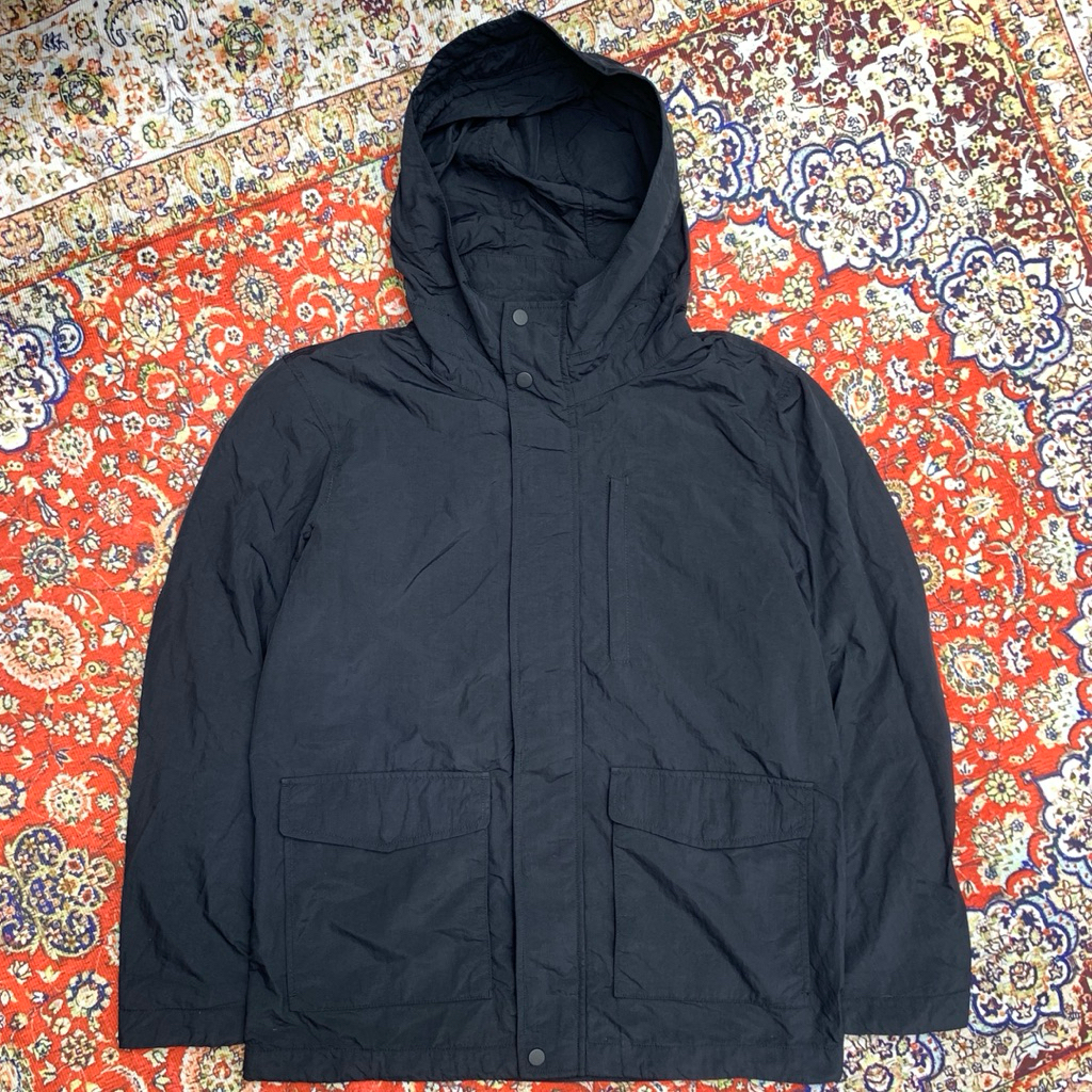 MOUNTAIN PARKA UNIQLO