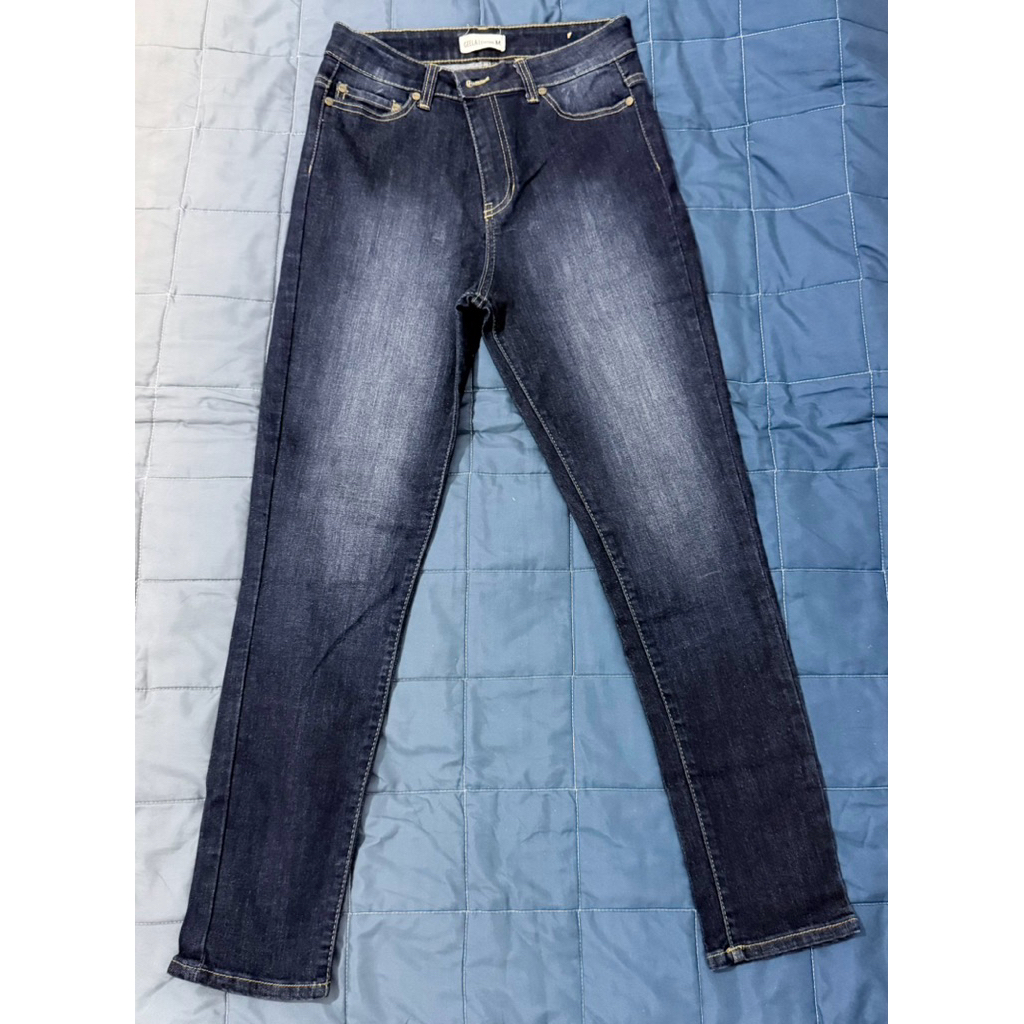 Preloved Celana Jeans Wanita branded merk GEELA size M (29) model skinny