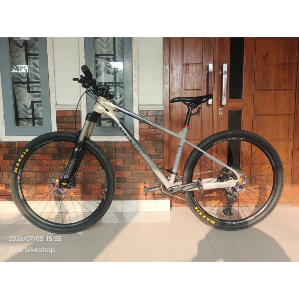 sepeda gunung MTB polygon Xtrada 6 2022 upgrade