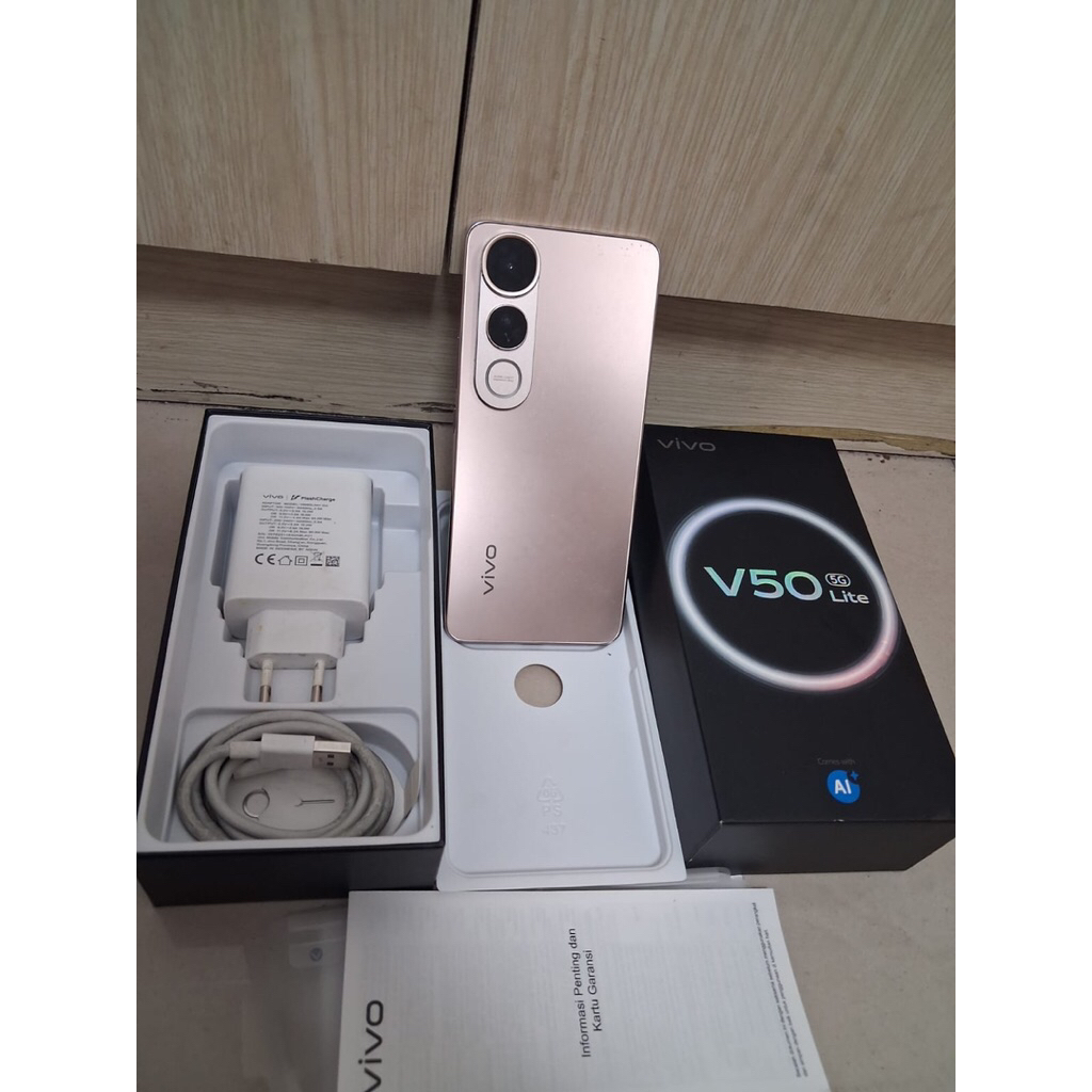 Vivo V50lite 5G 8/256Gb Gold Fullset ori Bodi mulus Semua fungsi Minus bajel berjamur bekas sofcase