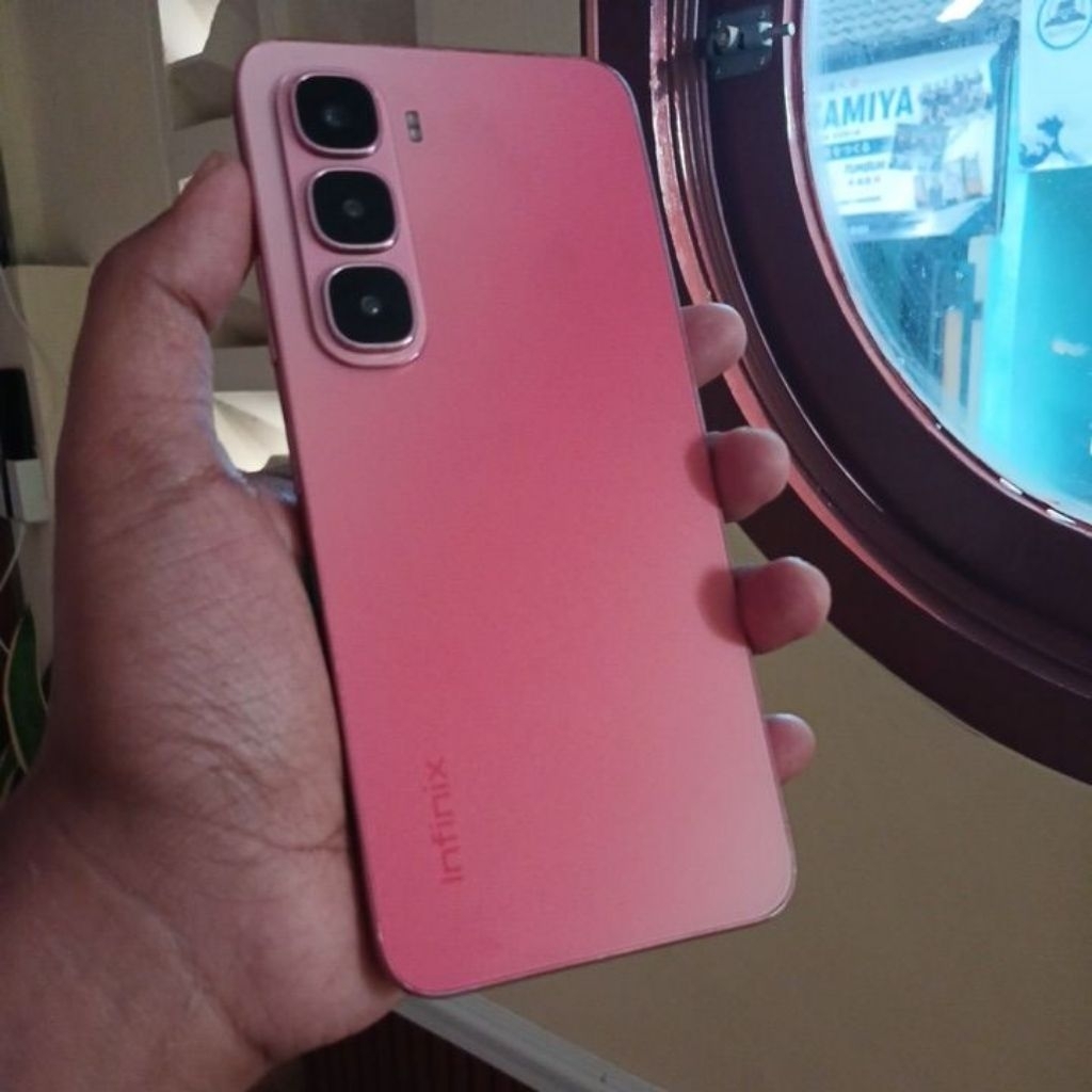 Infinix Hot 60i 6/128GB - Layar 6.7 Inch 120Hz, NFC, Baterai 5160 mAh