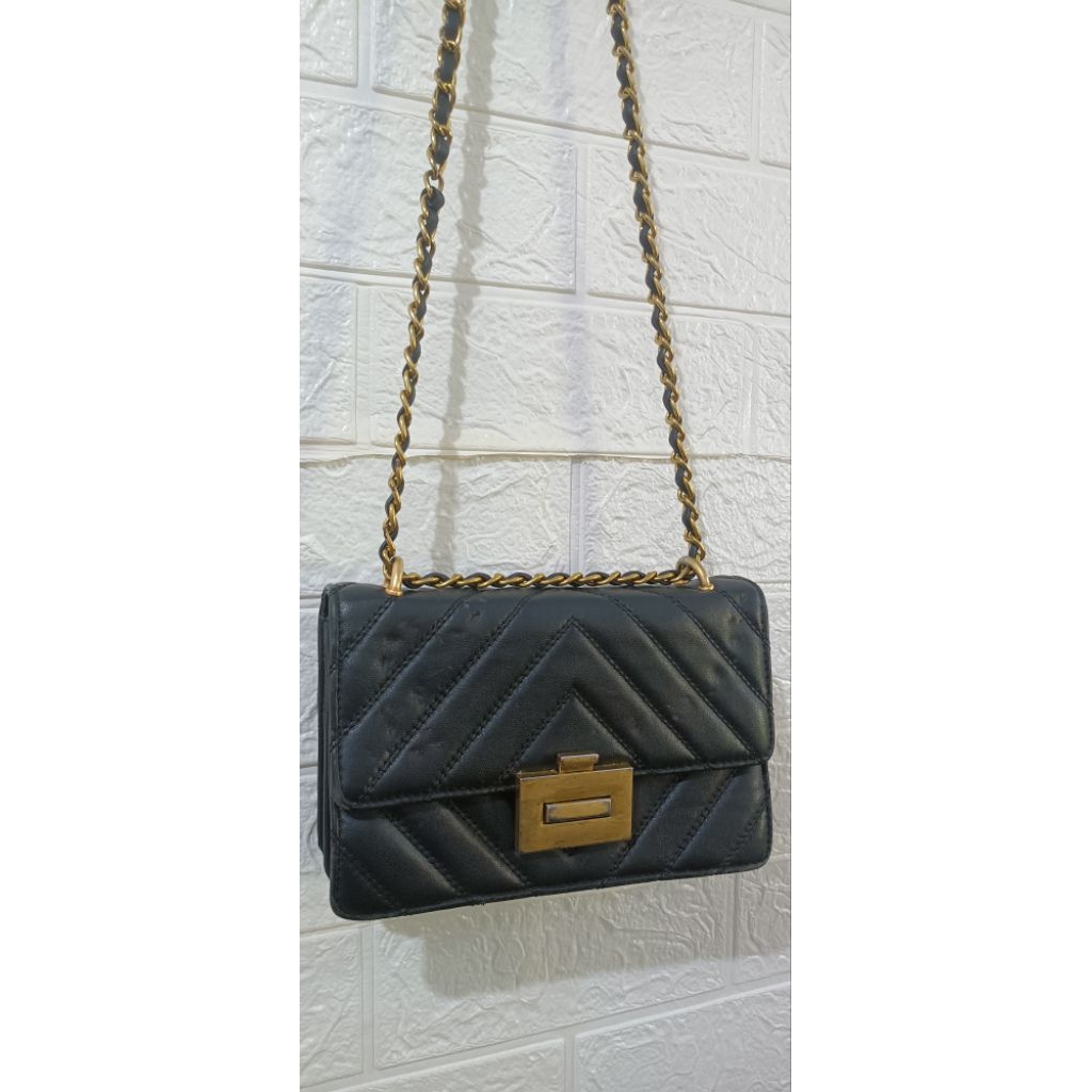 Tas sling rantai kulit asli/ tas pesta/ tas kecil preloved