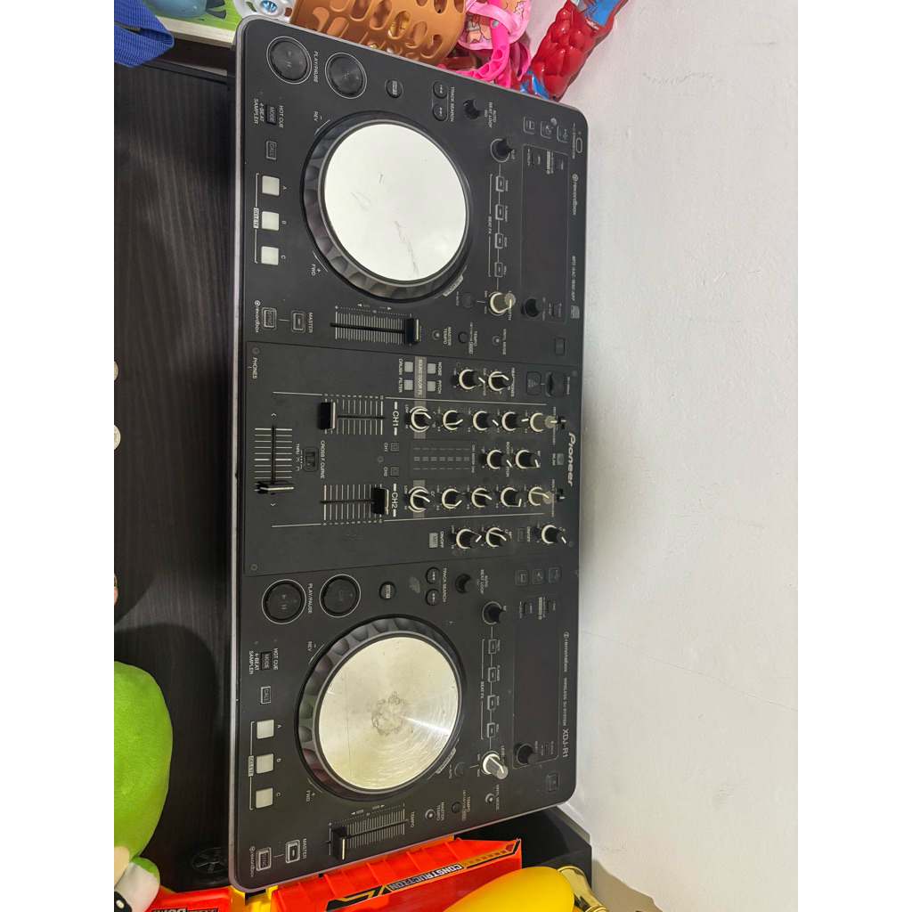 Alat DJ Pioneer XDJ R1