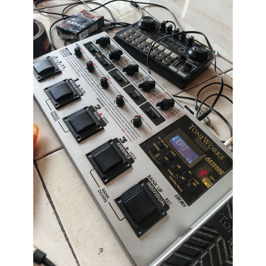 Efek Korg AX1500G