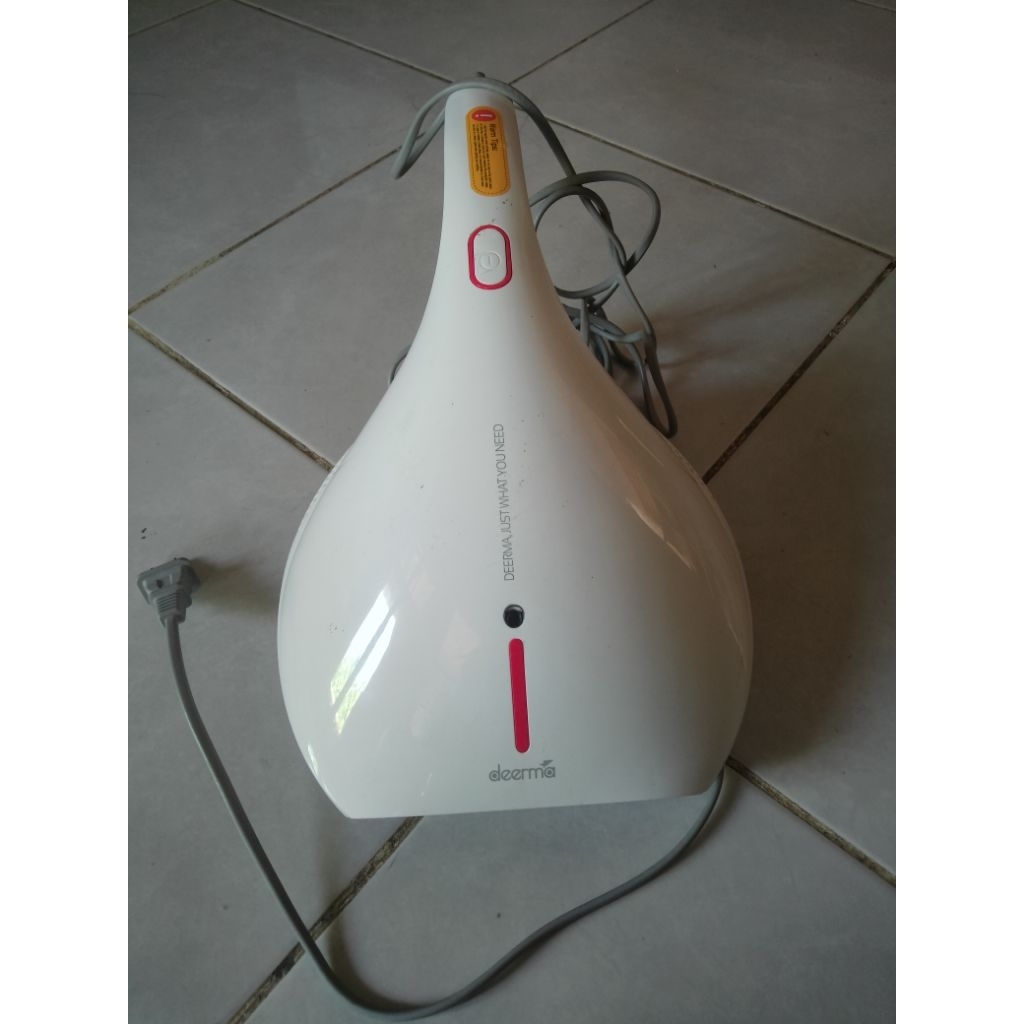 Deerma vacum cleaner CM800.