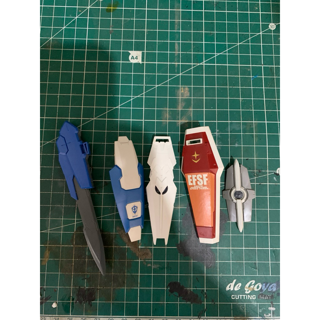 Shield Gundam 1/144 Bandai