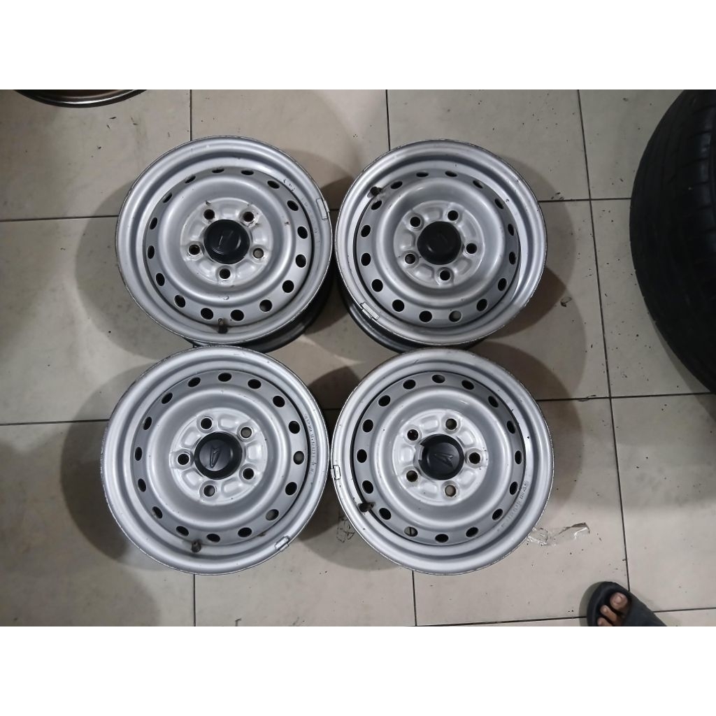 Velg mobil second ori KALENG GRANDMAX Ring 13 baut 5x114.3 4 biji