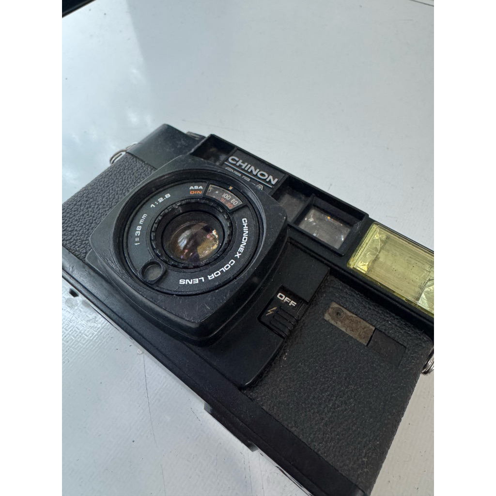 Kamera Analog Chinon 35 F-A