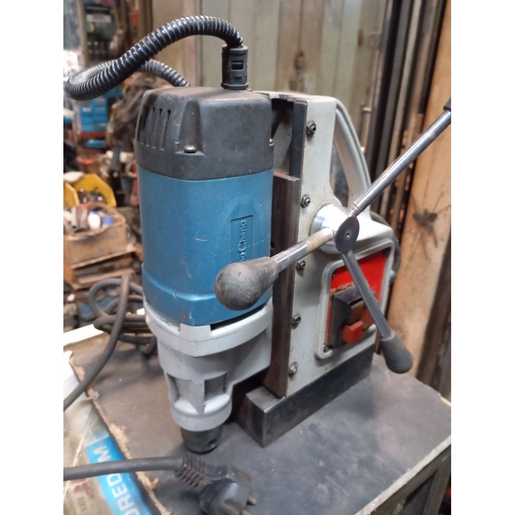 Mesin Bor Magnet Jetbroach DJC30 merk Dongcheng (bekas)