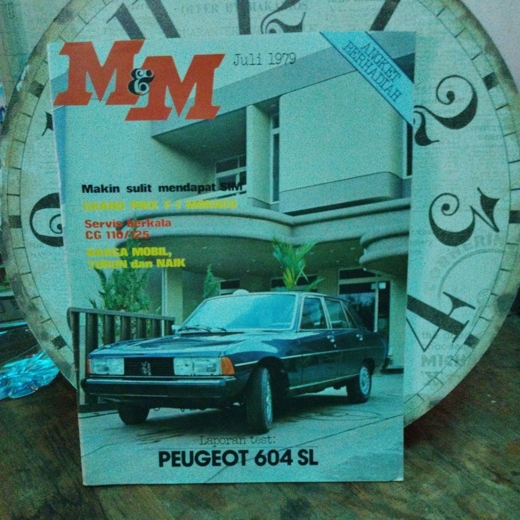 majalah mobil motor tahun juni 1970 .