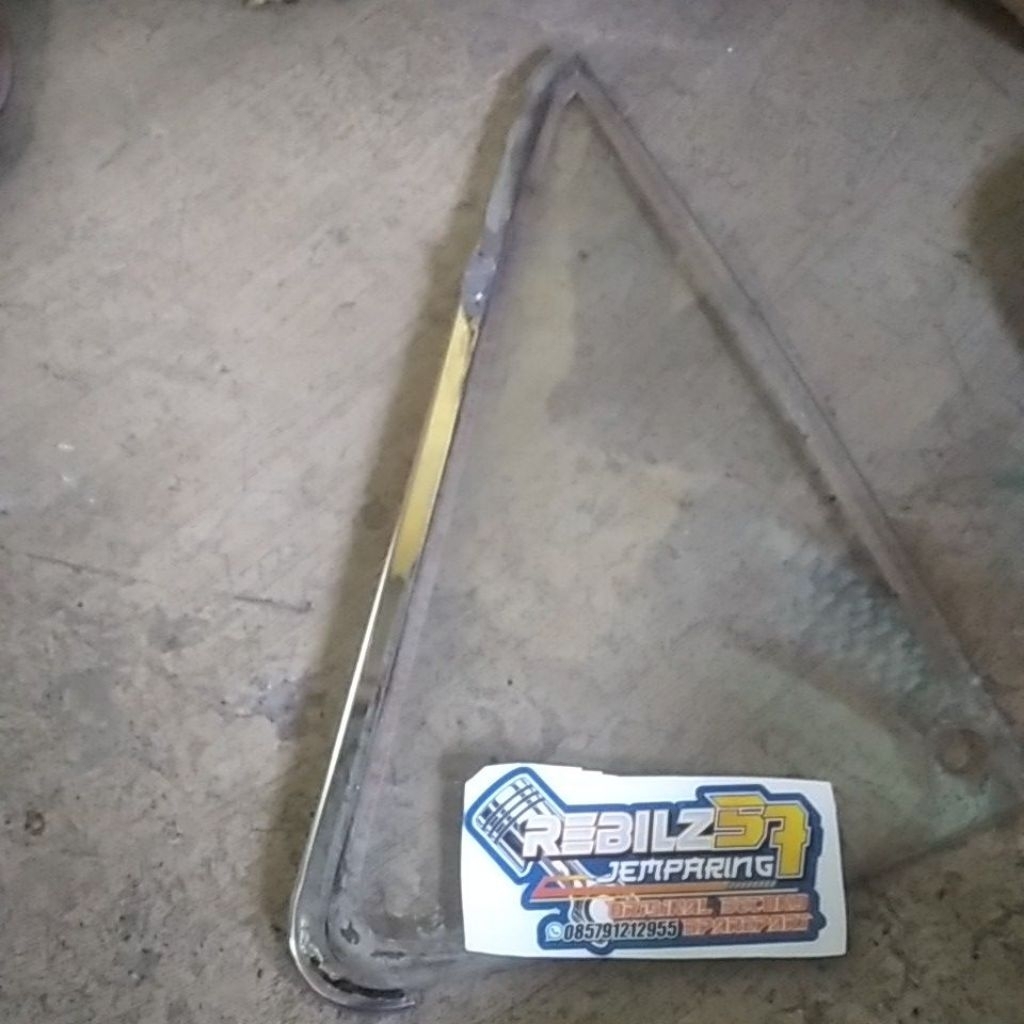 kaca ventilAsi pintu colt 120 old