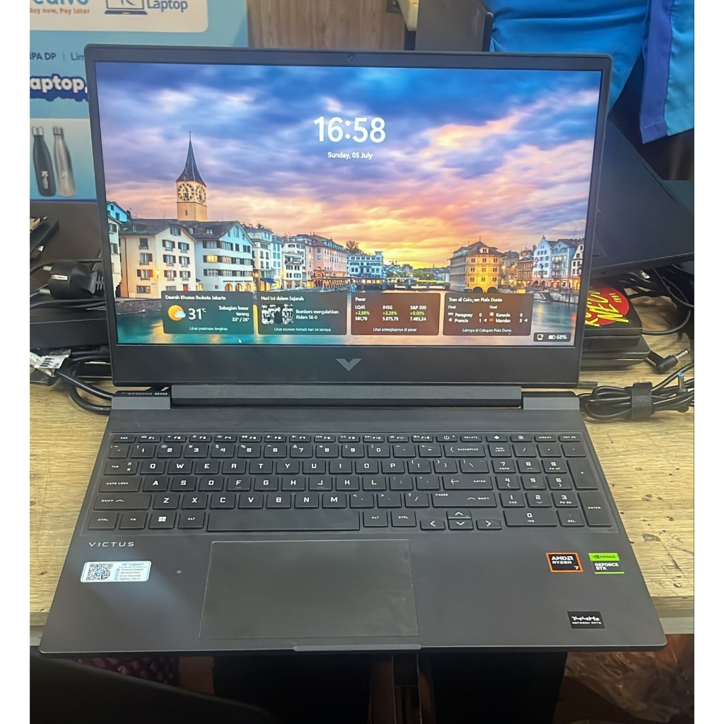HP VICTUS 15