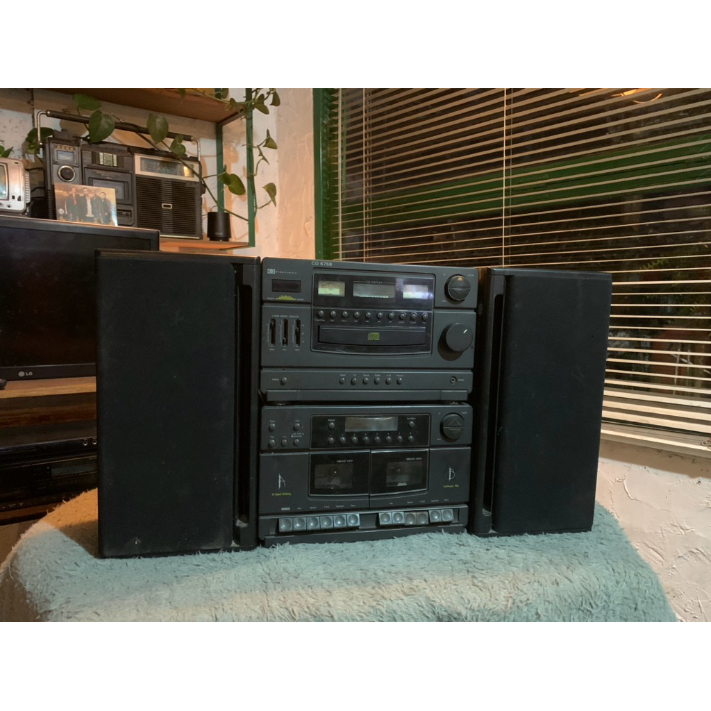 vintage tape radio . sony mulus