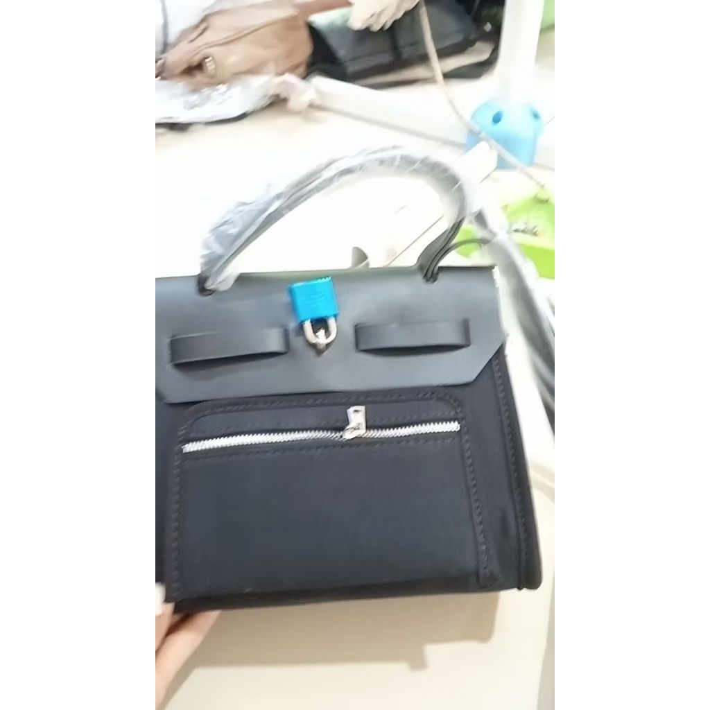 salee herbag kr*m*s.new.masih berplastik jual super premium.new tanpa box