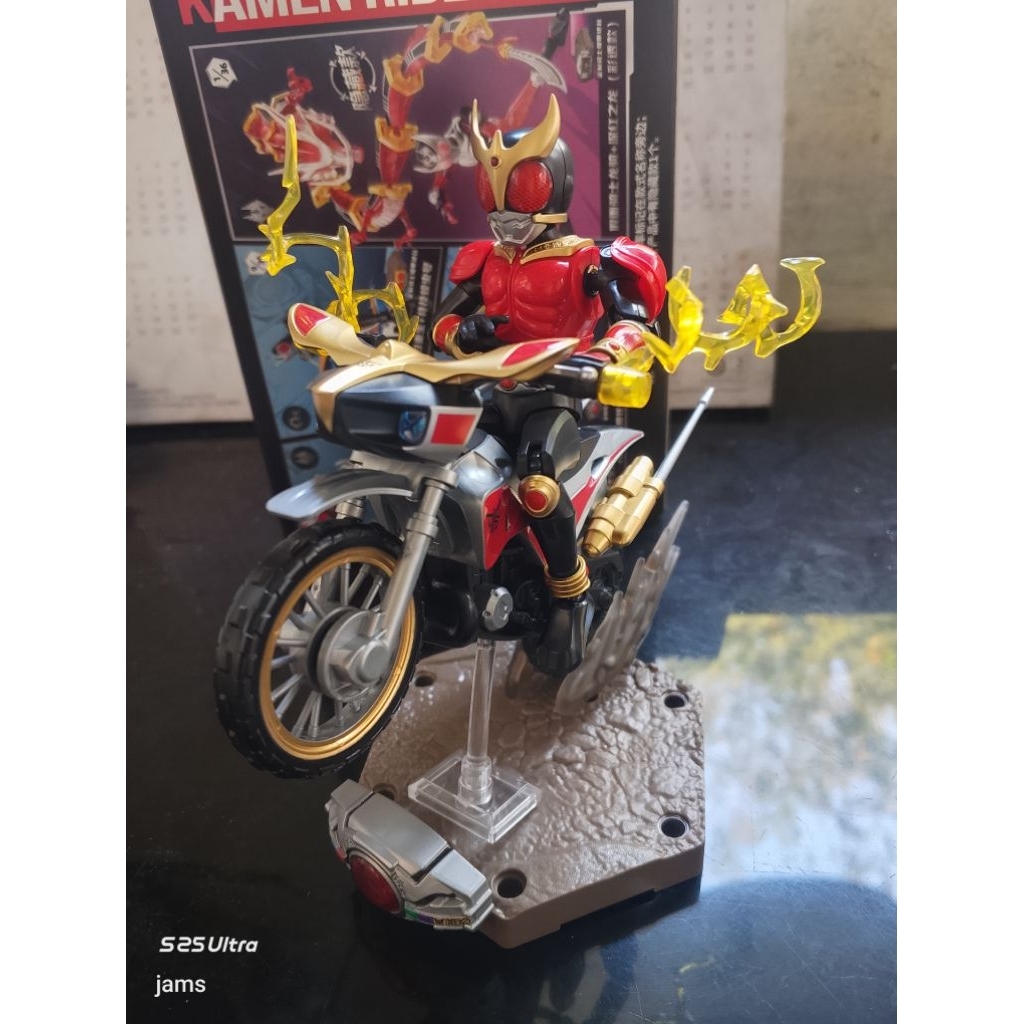 Keeppley Kamen rider Kuuga+trychaser