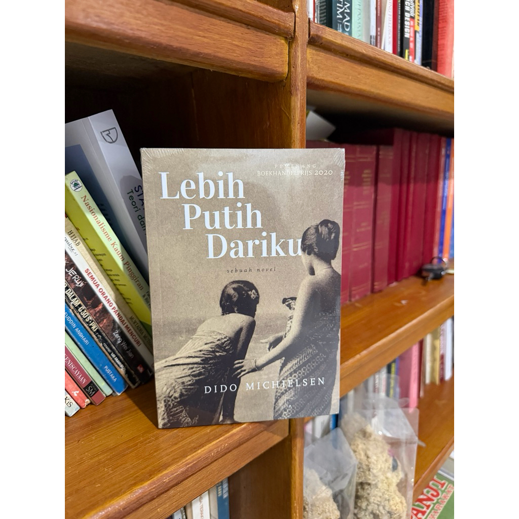 Lebih Putih Dariku