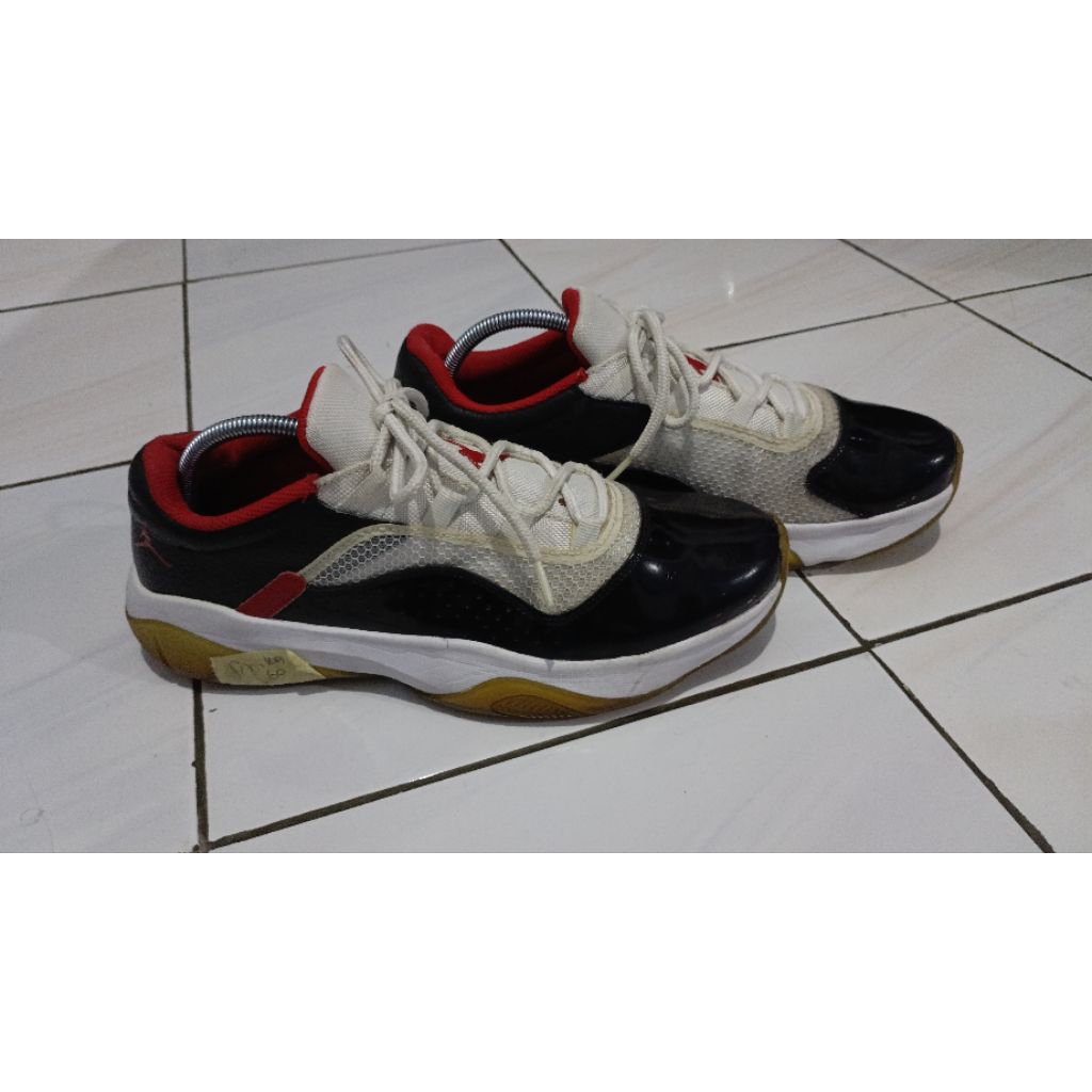 Jordan 11 CMFT Low Bred Black Red Size 44